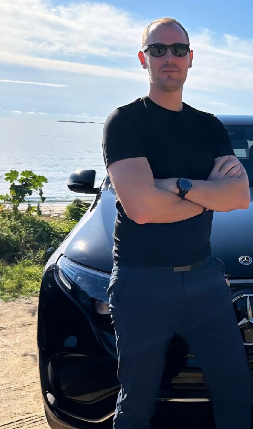 Mathieu Pozzo Di Borgo, chauffeur taxi officiel à Tolla dans la vallée du Prunelli