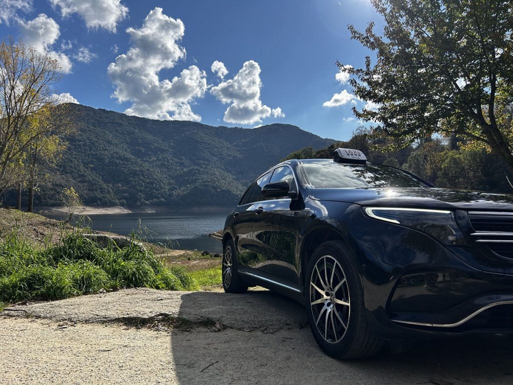 Taxi Tolla au bord du lac de Tolla – Vallée du Prunelli, Corse du Sud