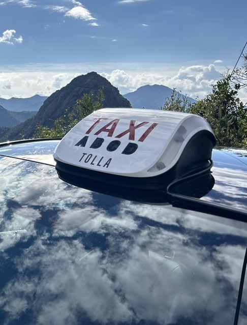 Taxi Tolla avec borne taxi officielle dans la vallée du Prunelli en Corse du Sud