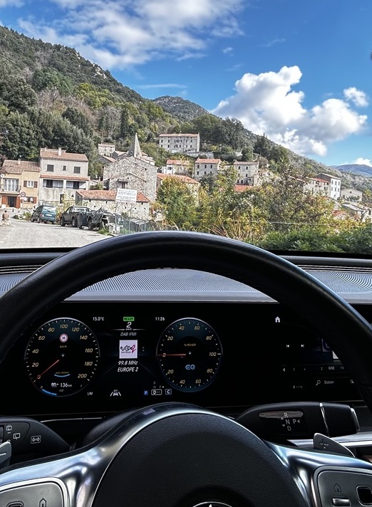 Taxi médical payant Taxi Tolla dans le village de Tolla pour transport vers hôpital et cabinets médicaux